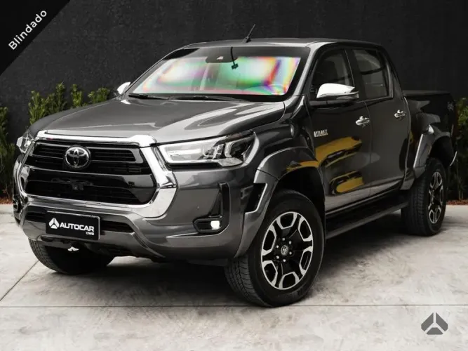 Toyota Hilux CD SRX Plus 4X4 2.8 TDI Die. Aut. 2024