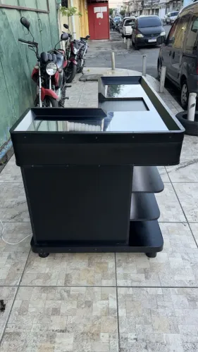 Checkout e bancadas para hortifruti