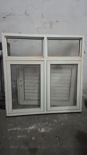 Janela PVC Basculante