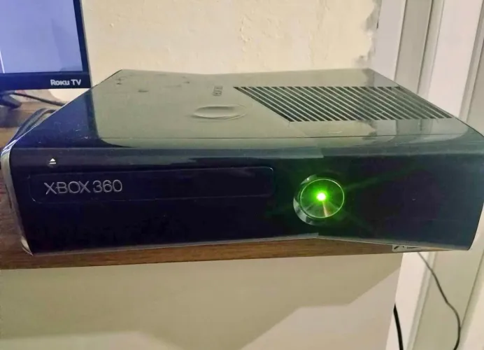 Xbox 360 com kinect e jogos