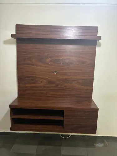 Painel bancada para TV suspenso