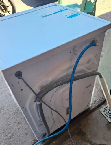 Máquina de lavar e secar midea