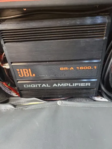 AMPLIFICADOR JBL 1600 RMS 1 CANAL