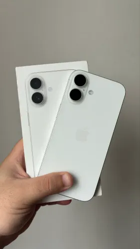 IPhone 17 Branco 256GB c/4 meses de uso