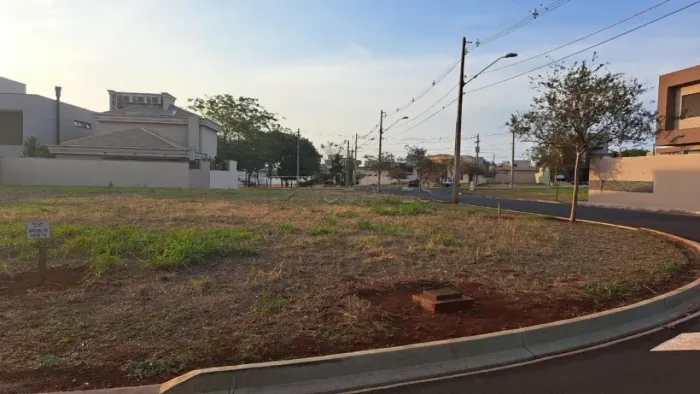 Terreno Residencial de 403m² no Condomínio Alto do Castelo I, em Ribeirão Preto