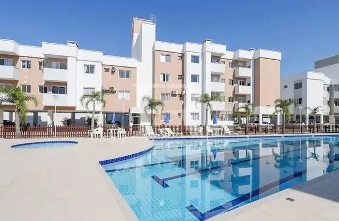 Apartamento todo mobiliado para locação diária na Praia de Canasvieiras 