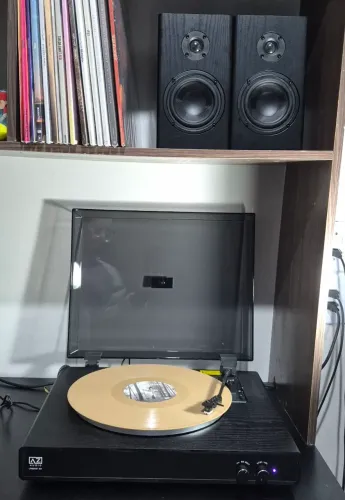 Kit Toca disco AZ-LP60XBT + Caixas Bluetooth