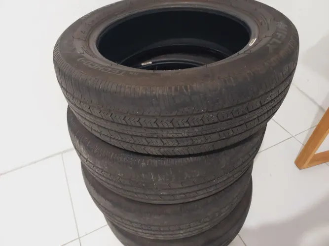 Pneu