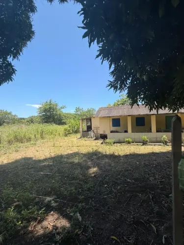 Terreno com Casa à Venda  Aceita carro como parte do pagamento!
