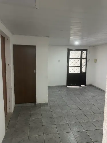 Alugo casa no Benedito 