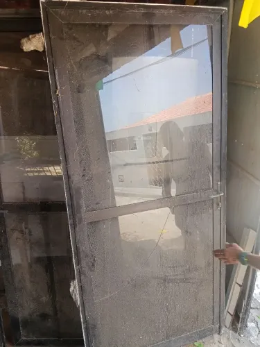 Portas de vidro cm Alumínio