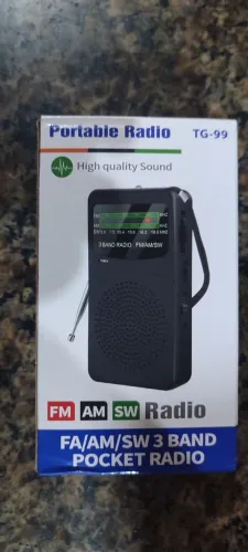 Rádio portátil  3 bandas, FM, AM, SW  Valor R$ 50,00