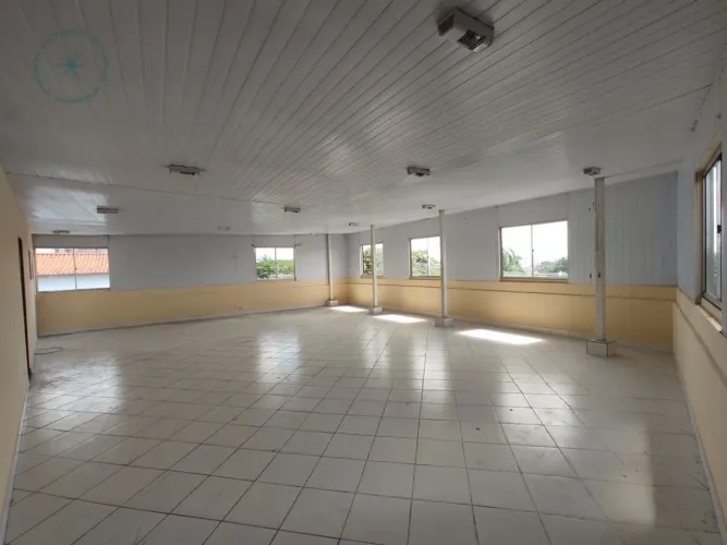 Andar corporativo para alugar no Bairro Itapoã.
