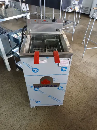 FRITADEIRA ÁGUA E ÓLEO ELÉTRICO 24 LITROS 