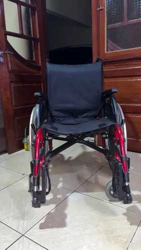 Cadeira De Rodas Ortobras K3 Dobrável -- Excelente Estado 