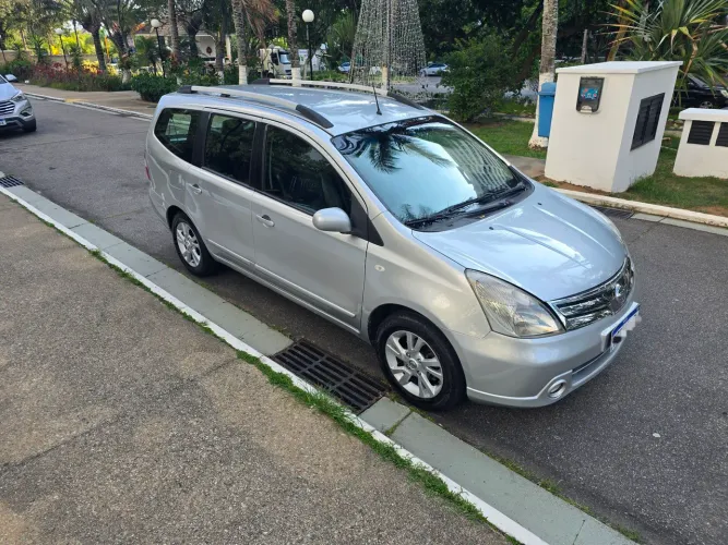 Nissan Livina Grand SL 1.8 16V Flex Fuel Aut. 2013