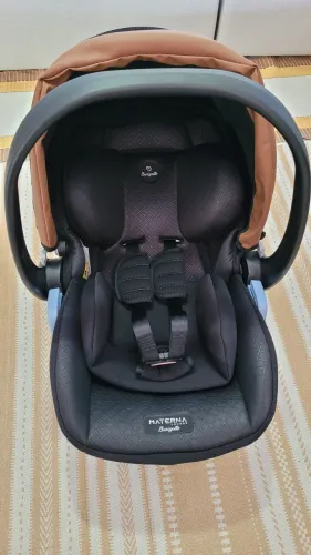 Cadeirinha Bebê com base ISOFIX infantil Burigotto Materna Lounge