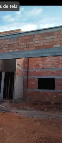 Pedreiro disponível faço todos os tipos de serviço de construção de precisar e só chamar 