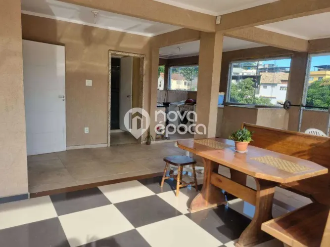 Jardim Carioca | Casa 5 quartos, sendo 4 suites