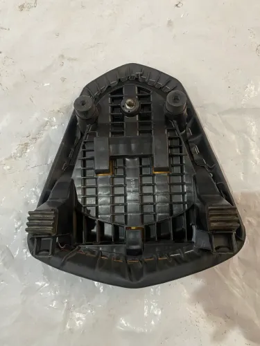 Banco traseiro Honda cb 300 F 2023 