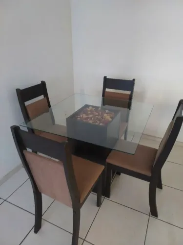 Mesa de jantar tampo de vidro
