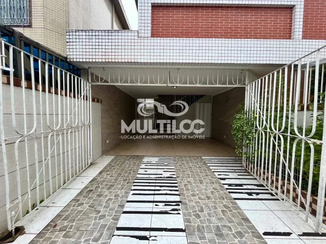 Casa para aluguel, 3 quartos no bairro Boqueirão em Santos