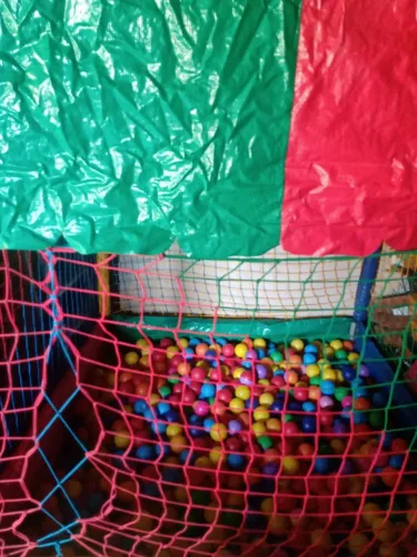 Vendo barato,com as bolinhas já , falta pouco pra encher tudo.