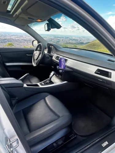 BMW 320I A 2011