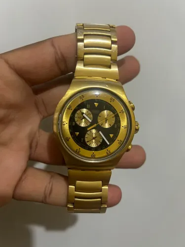 RELÓGIO SWATCH CARA PRETA PIRÂMIDE 