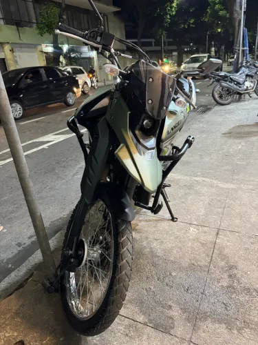 Lander muito nova