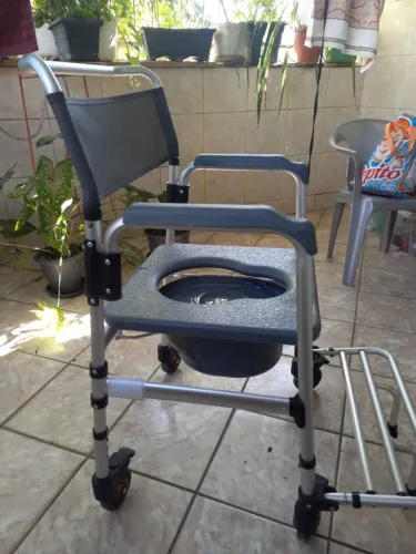 Cadeira de banho - até 150kg