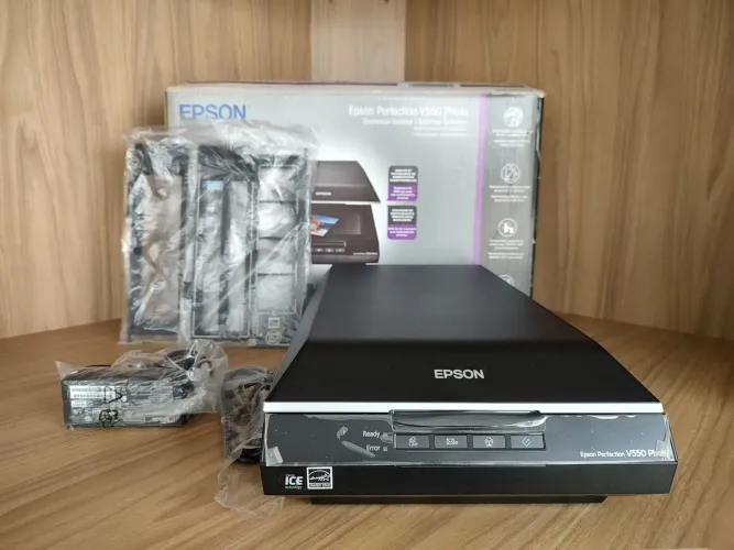 Scanner Epson Perfection V550 Photo para filmes fotográficos