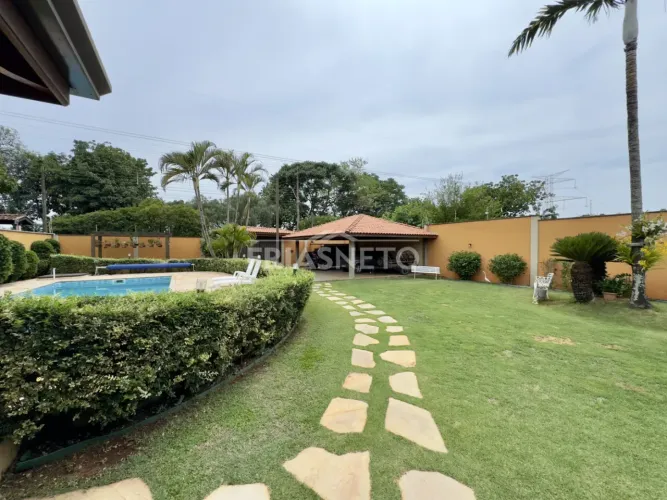 Casa à venda no Condomínio Quinta de Santa Helena