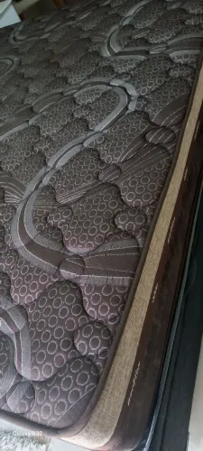 Vendo cama king size com baú