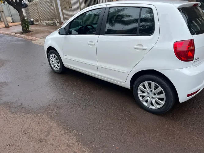 Volkswagen Fox 1.6 MI Total Flex 8V 5P 2013