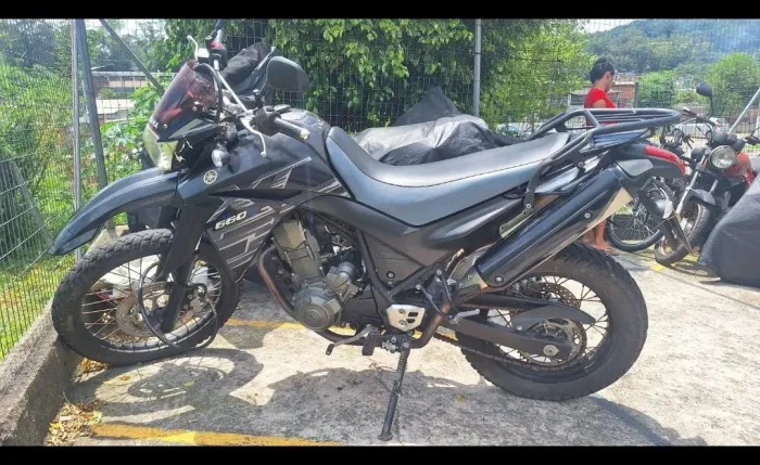 Moto Yamara XT 660 2006 conservada