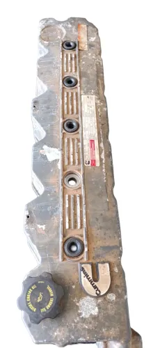 Tampa de válvulas motor Cummins ISB 4948562
