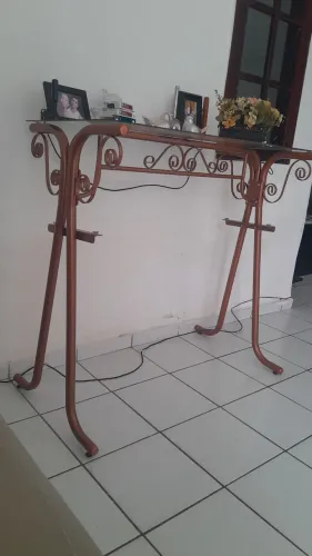 Balcão de ferro com vidro