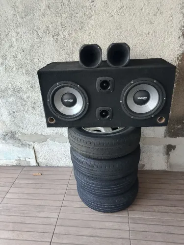 Kit roda VW 14 com pneu e caixa de som faco troca somente por iPhone