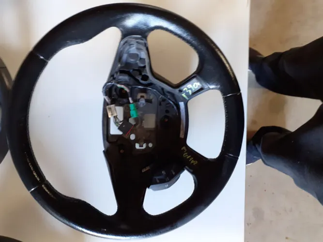 Volante em couro Ford Focus 2014/2015 s/comando 