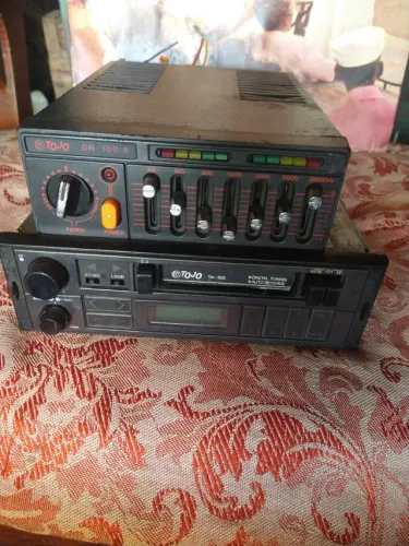 Mosca branca do zói azul, tojo Gr100-A mais toca fitas Tojo TA-505 troco carro antigo 