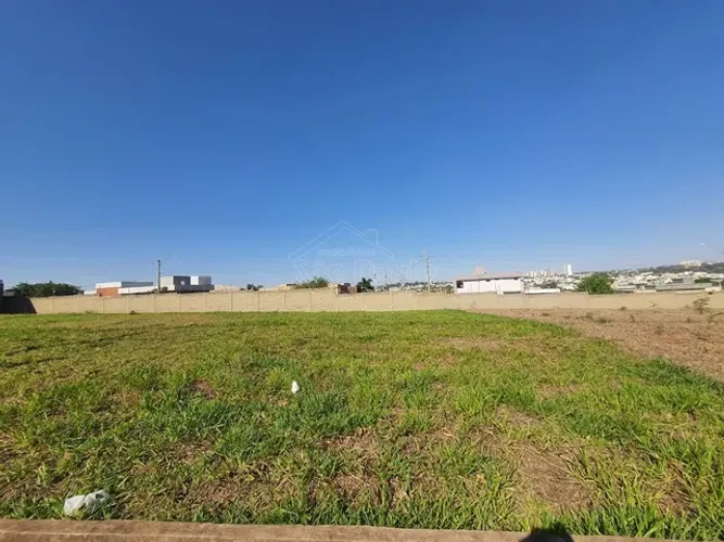 Venda de Terreno / Comercial na cidade de Araraquara
