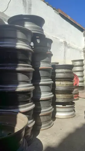 Roda usada para diversos caminhões 