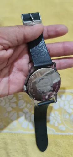 Relogio da ecko original , so por a bateria ,motivo nao uso mais