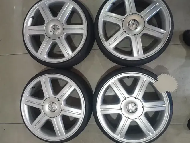 Conjunto de rodas 17 seminova com 2 meses de uso