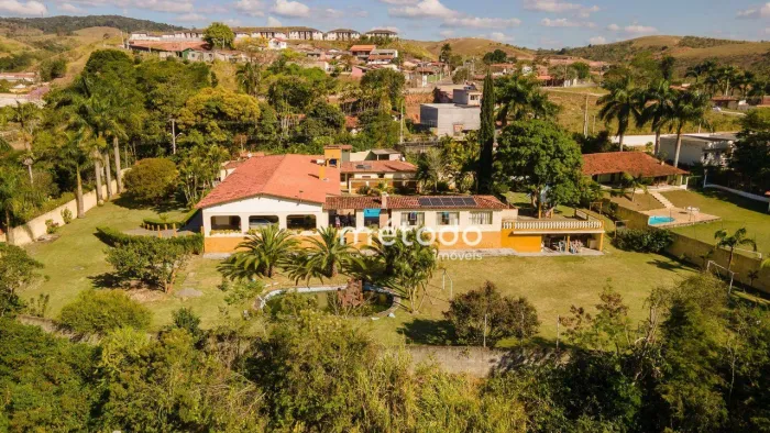 Chácara com 03 casas à venda, 4614 m² por R$ 5.000.000 - Nogueira - Guararema/SP