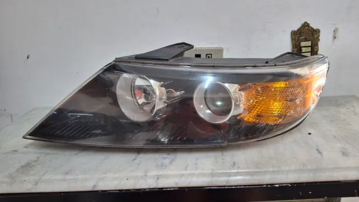 Farol Kia sorento 2010/2013 original sem recuperação 