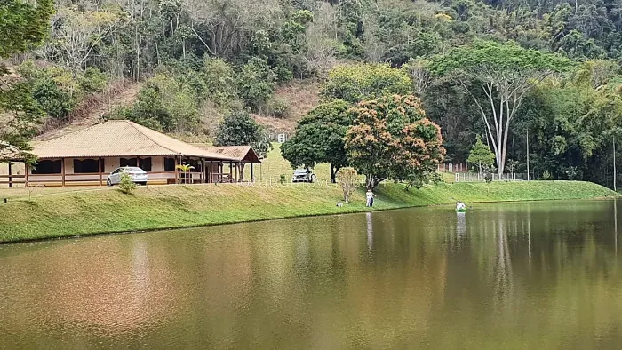 Sítio de 32 hectares com Casa sede , lago com peixes, nascente em Monte Verde - MG