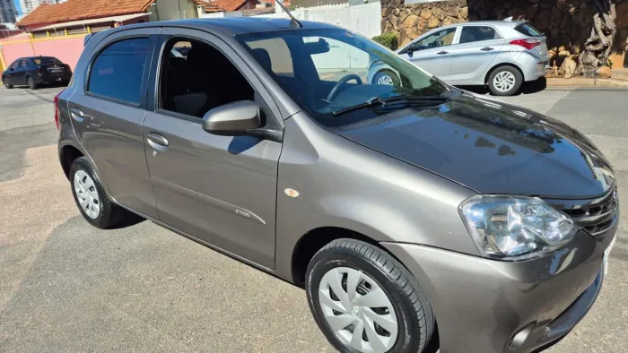 Toyota Etios XS 1.5 Flex 16V 5P Mec. 2017