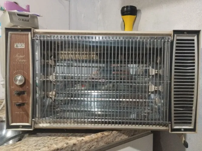 Aquecedor Elétrico Arvin Instant Electric vintage